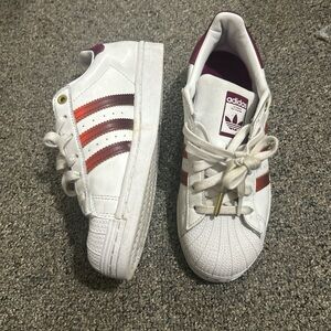 adidas White Sneakers with Red-to-Burgundy Stripes